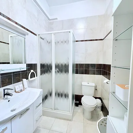 5 Etoiles A Deux Pas De Monaco !