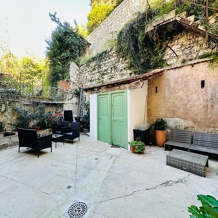 5 Etoiles A Deux Pas De Monaco ! *